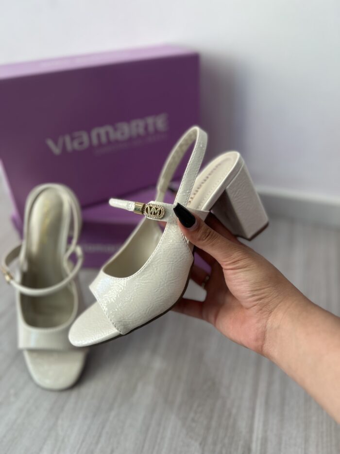 sandalia verniz croco off white via marte 265 005 02