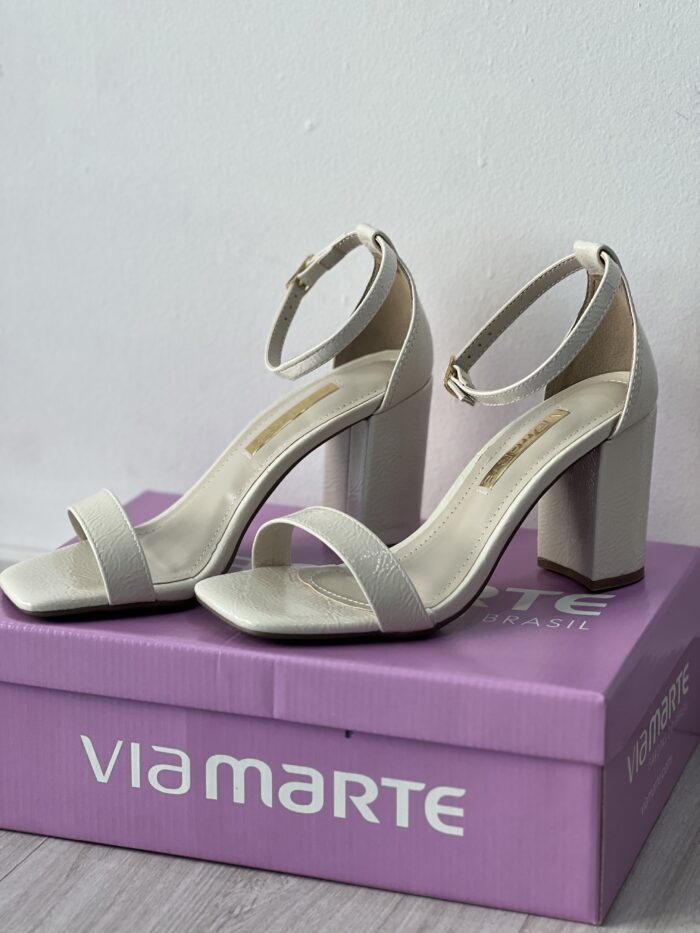 sandalia verniz marfim via marte 139 025 01 sandalia verniz marfim via marte 139 025 01