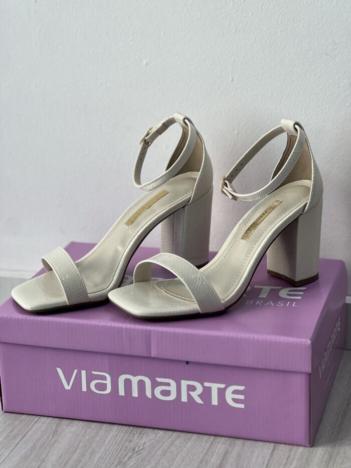 sandalia verniz marfim via marte 139 025 01 sandalia verniz marfim via marte 139 025 01
