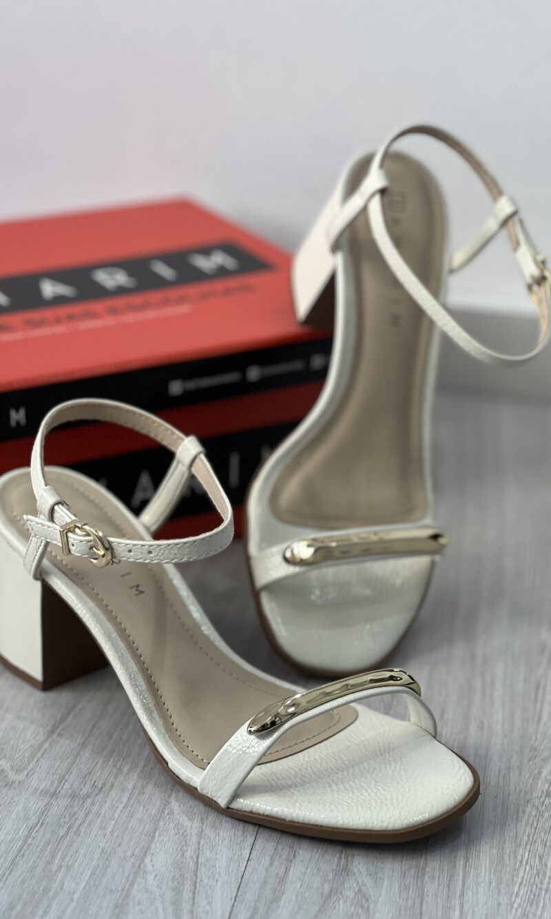sandalia verniz off white ramarim 25 31201
