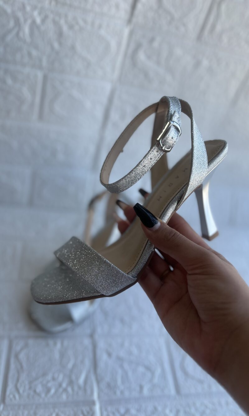 sandalia salto fino prata ramarim 2526201