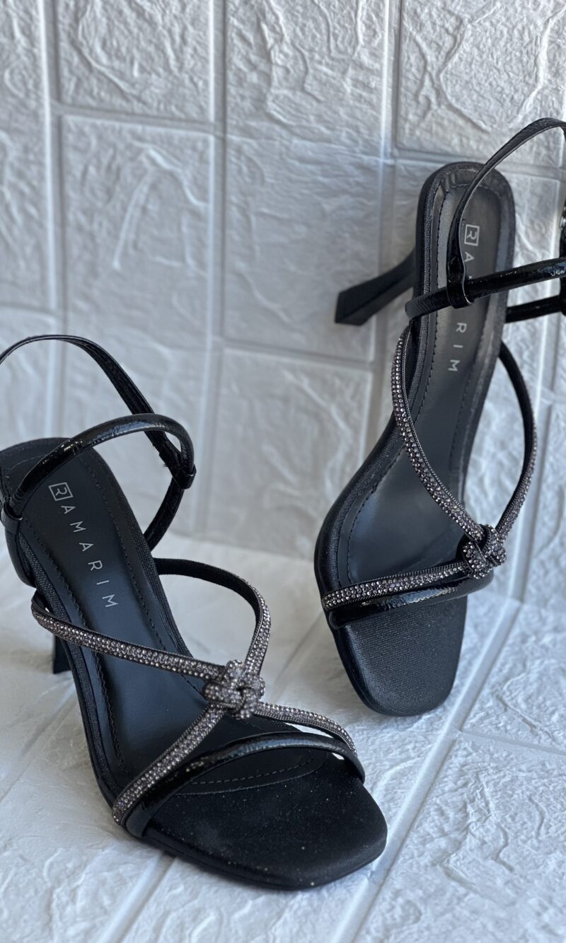 sandÁlia verniz preto ramarim 2526202