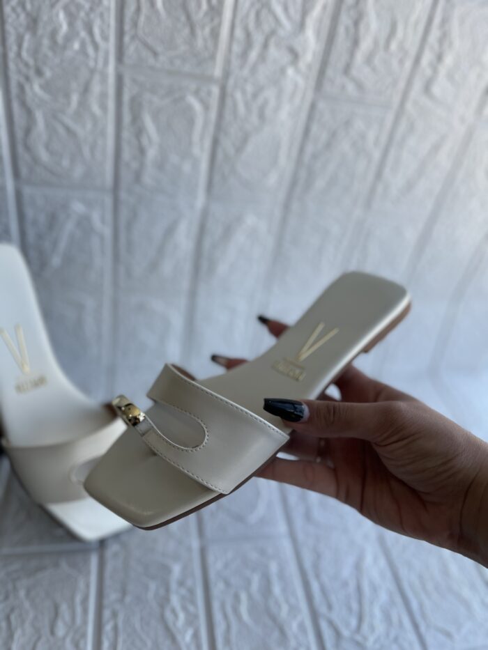 rasteira dedinho off white vizzano 6553 102 rasteira dedinho off white vizzano 6553 102