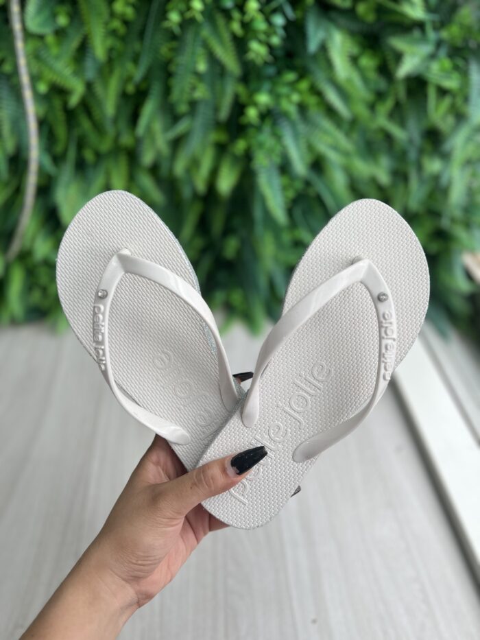 chinelo branco brilhos prata petite jolie pj6970 chinelo branco brilhos prata petite jolie pj6970