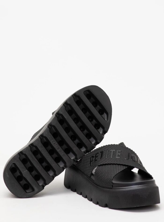 tamanco chinelo tratorado preto petite jolie pj7588 tamanco chinelo tratorado preto petite jolie pj7588