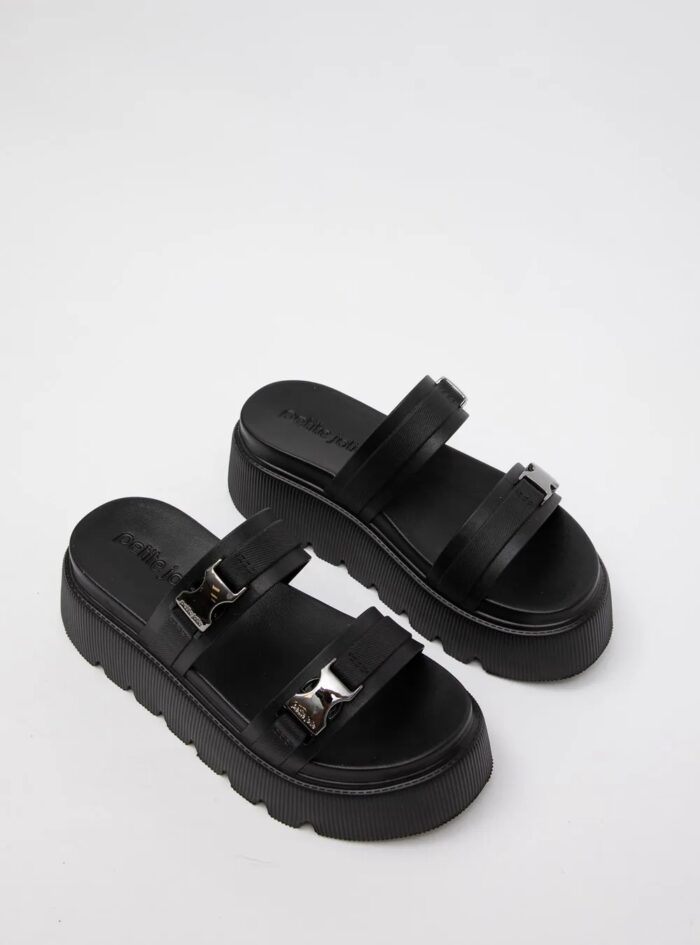 tamanco tratorado preto petite jolie pj7491 tamanco tratorado preto petite jolie pj7491