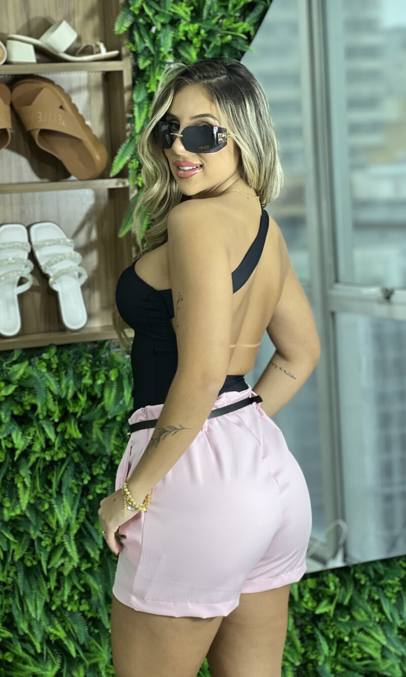 short alfaiataria com cinto soraia rosa