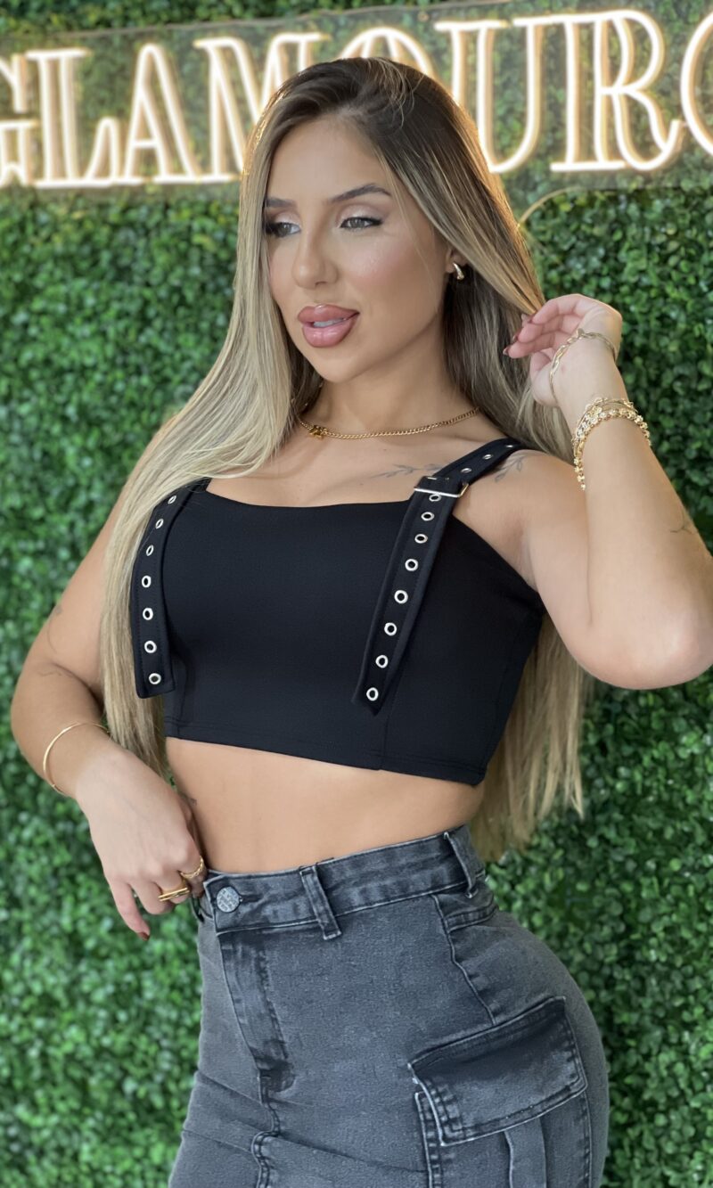 cropped thayse preto