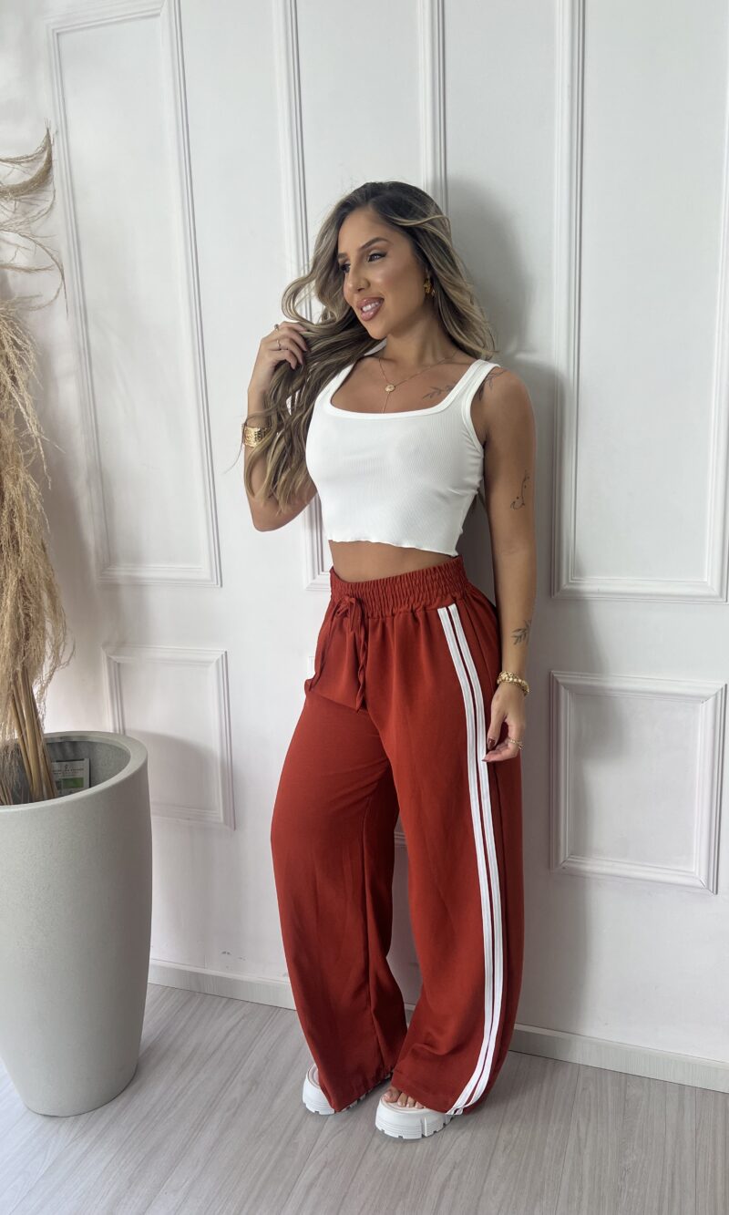 black cropped mag off white