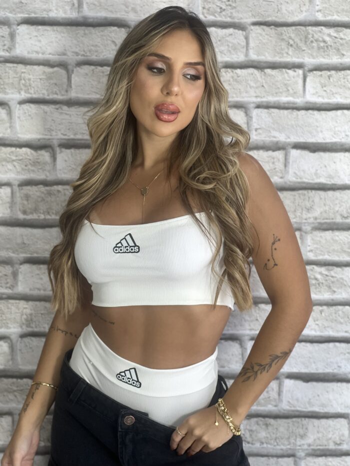 conjunto hot pants ad off white