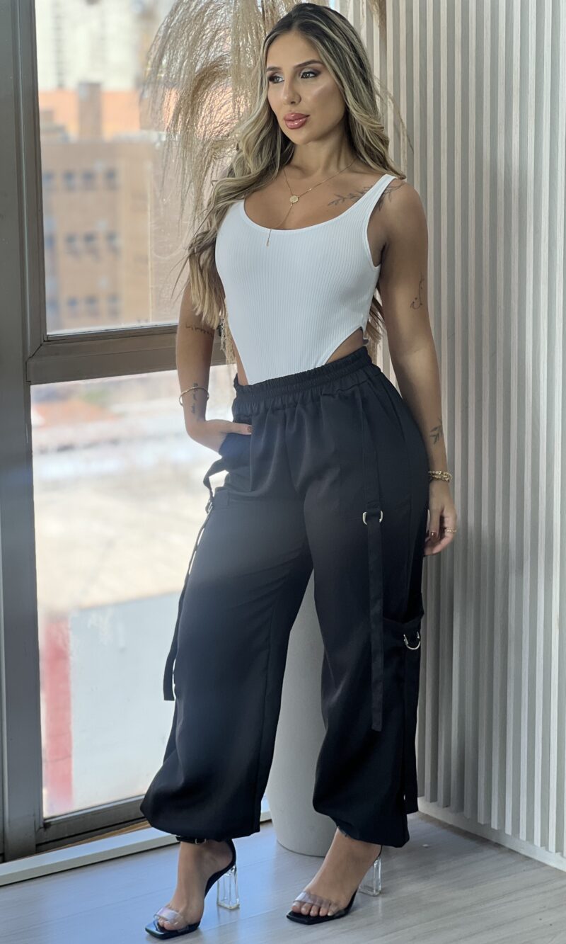 body canelado cavado branco