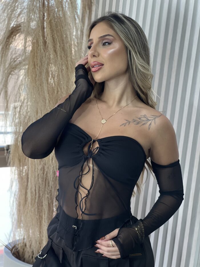 cropped celine tule com manguito preto