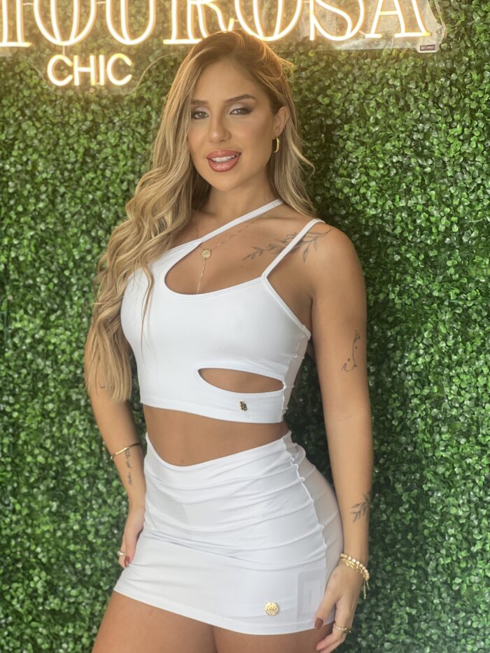 cropped thaila branco