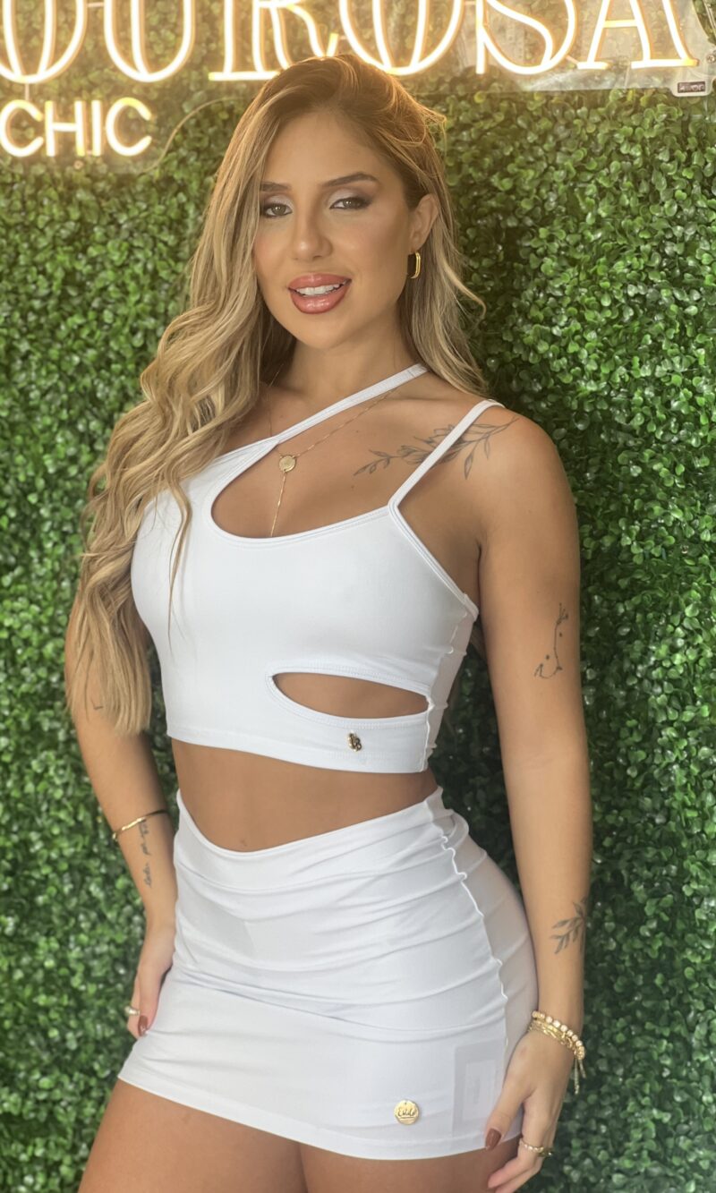 cropped thaila branco