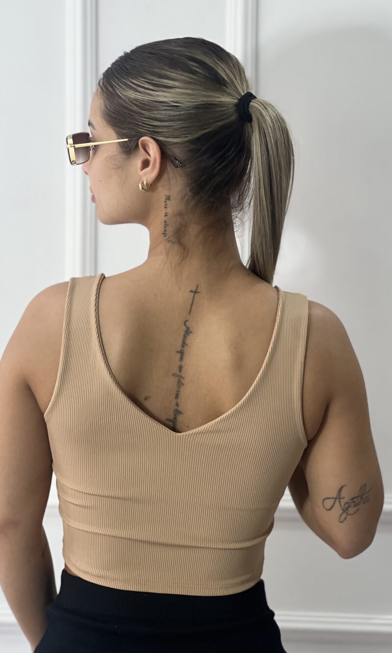 black cropped moni bege