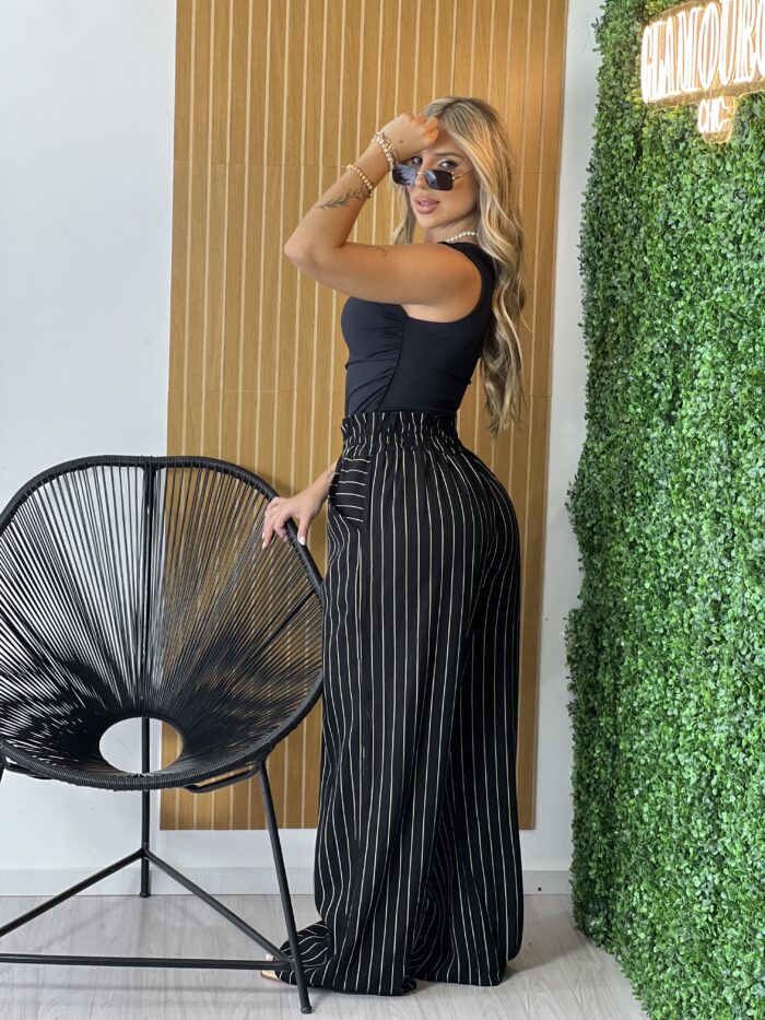 calca pantalona jaqueline risca de giz preto calca pantalona jaqueline risca de giz preto