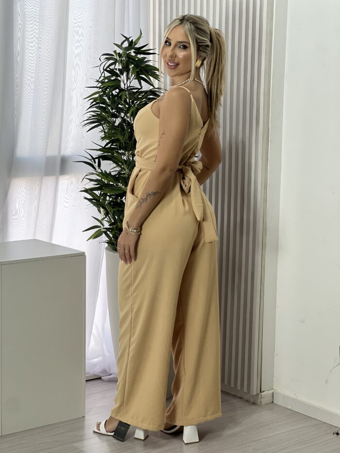 macacÃo longo tetÉia bege macacÃo longo tetÉia bege