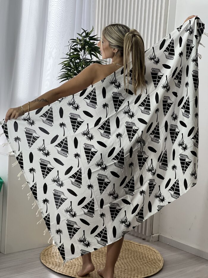 canga estampada branco preto