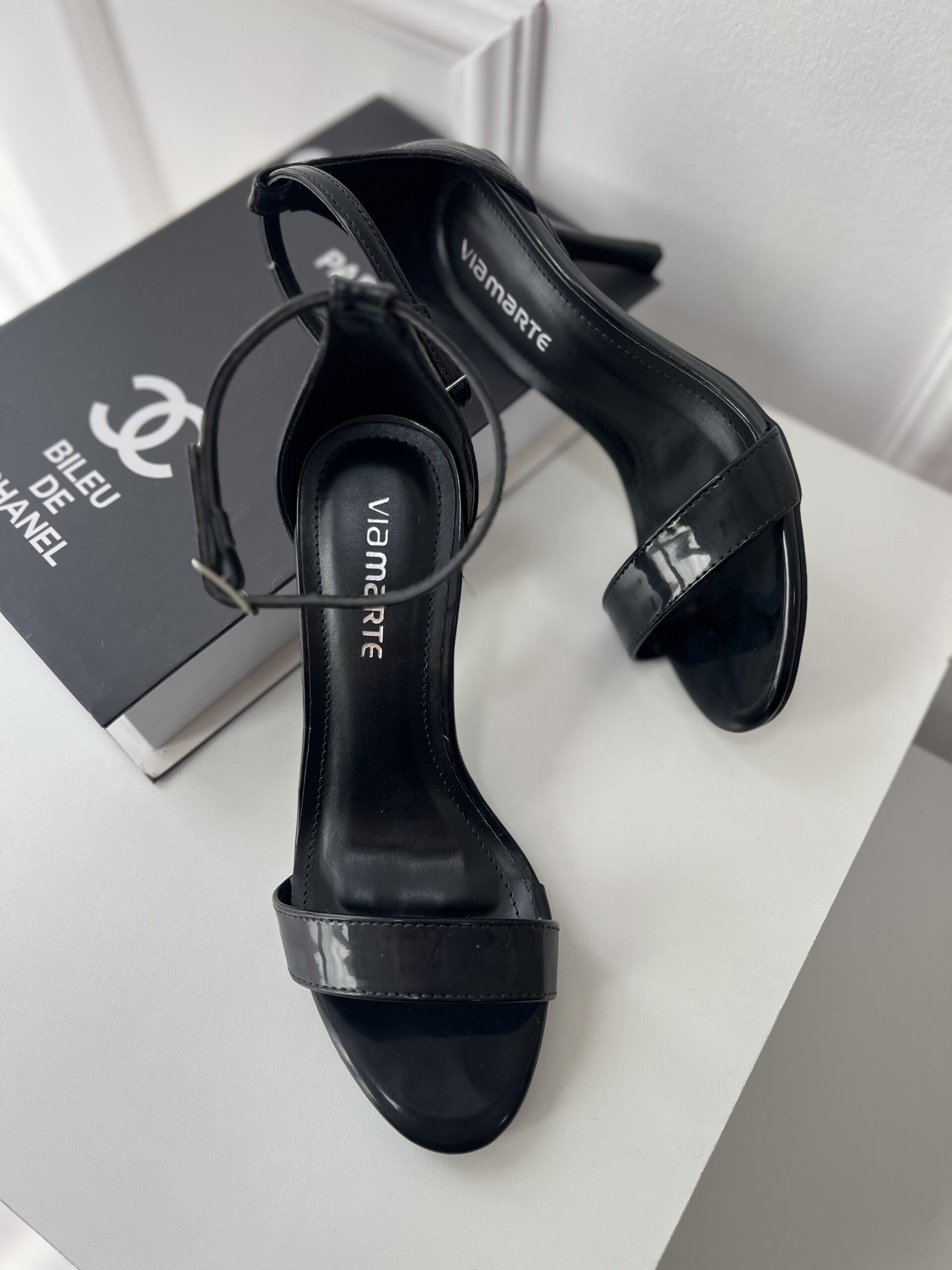 sandalia bico fino preto via marte 23 18601 01 sandalia bico fino preto via marte 23 18601 01