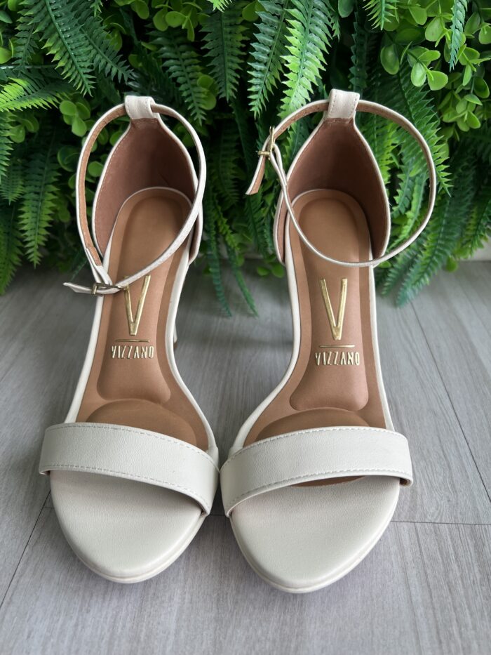sandalia salto agulha off white vizzano 6210.655 sandalia salto agulha off white vizzano 6210.655
