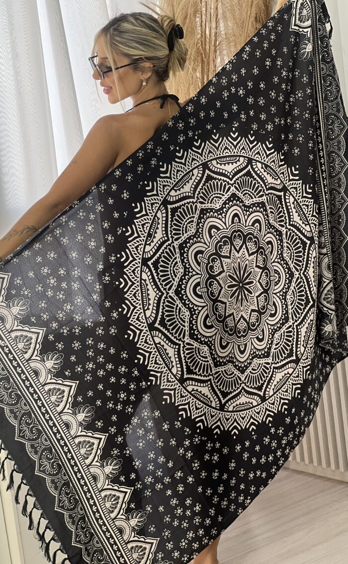 canga azul escuro e branco