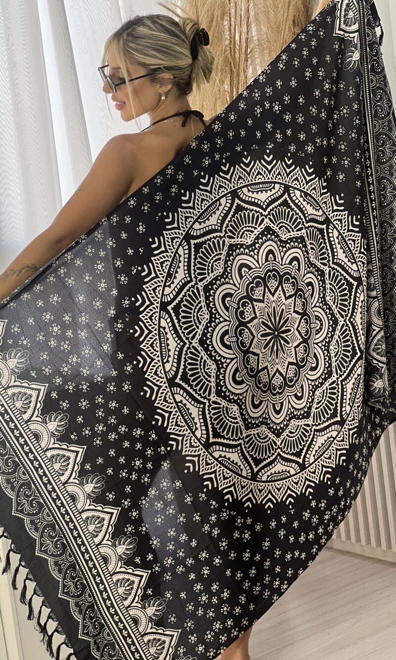 canga azul escuro e branco