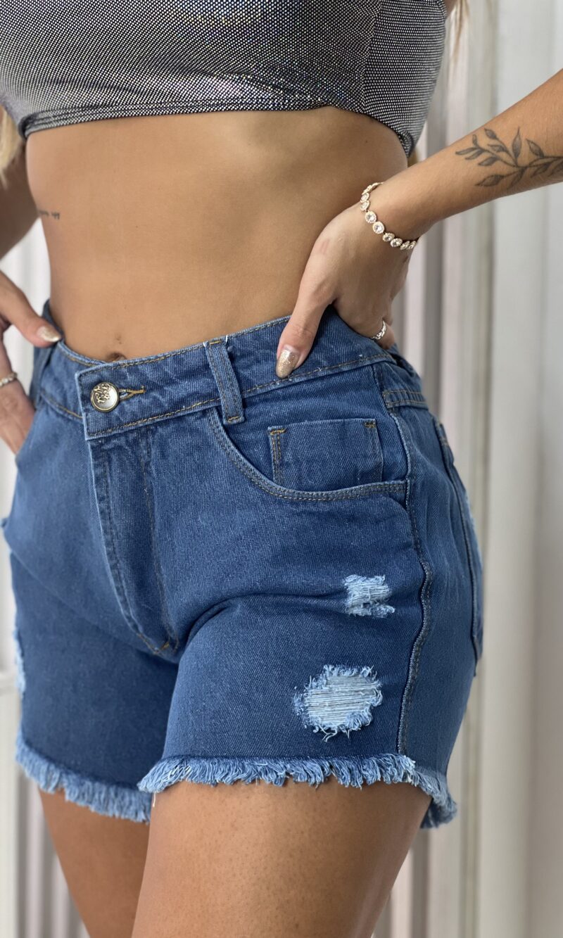 short jeans destroyed