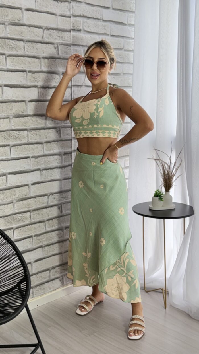 conjunto saia envelope verde bege conjunto saia envelope verde bege