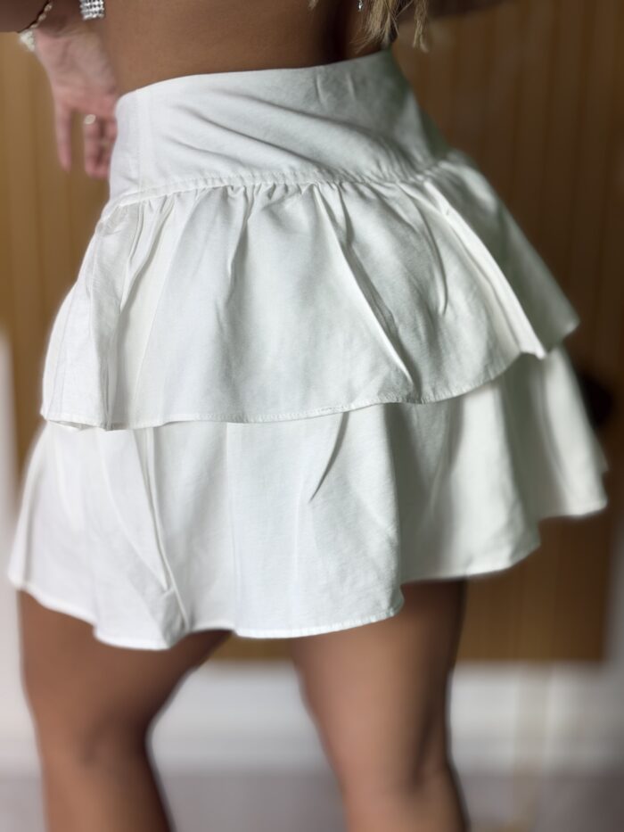 saia com short mili off white saia com short mili off white
