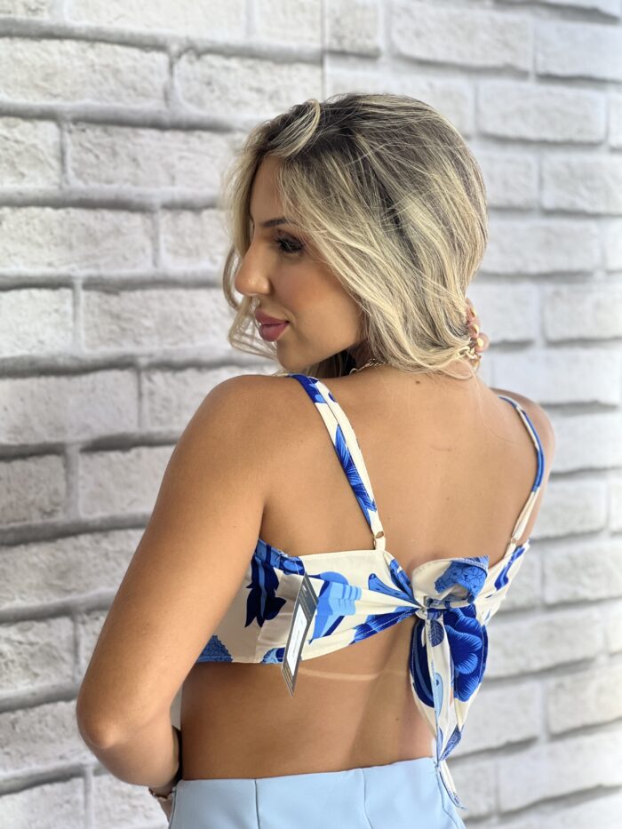 cropped chiara tucano branco azul cropped chiara tucano branco azul