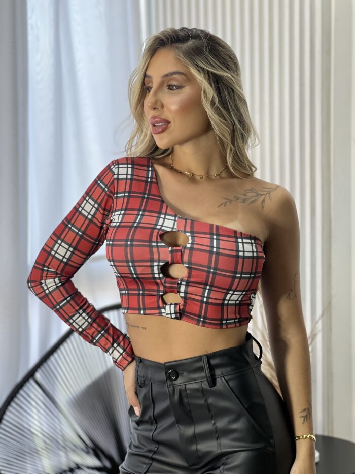 cropped um ombro so xadrez vermelho