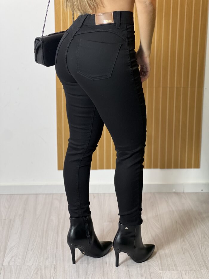 calca jeans skinny premium preto calca jeans skinny premium preto