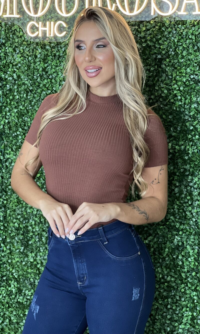 blusa canelada melissa marrom