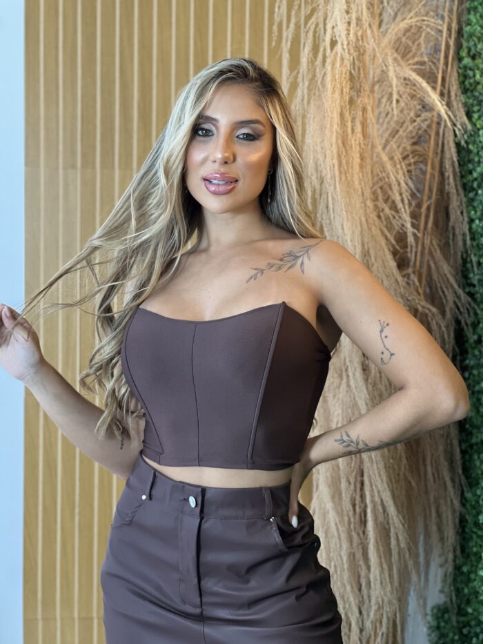 cropped carla marrom