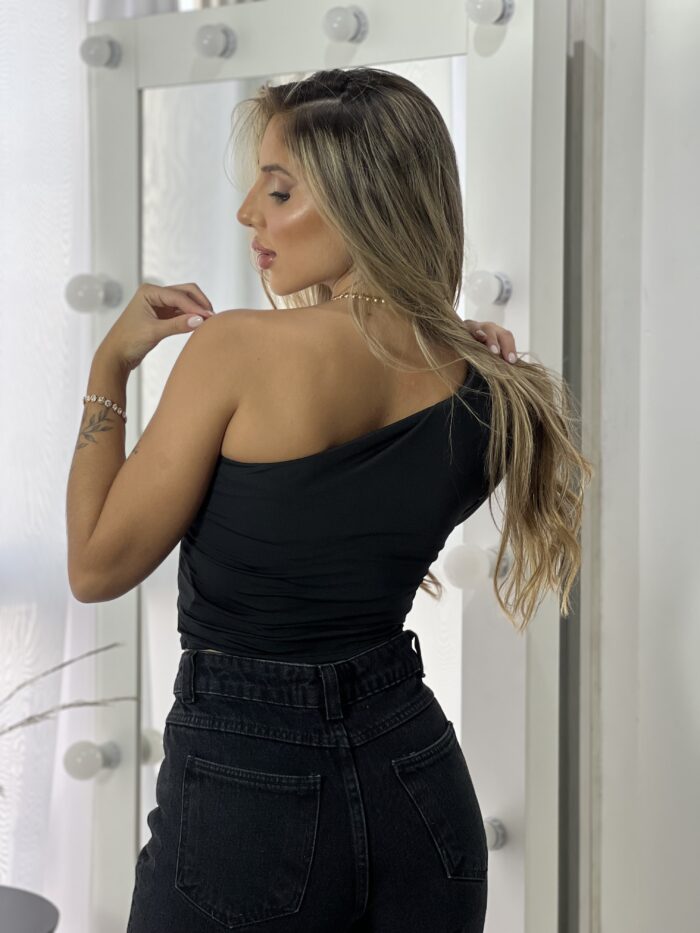 cropped manga longa camila preto cropped manga longa camila preto
