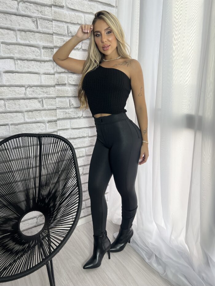 calca peluciada cirre lorena preto calca peluciada cirre lorena preto