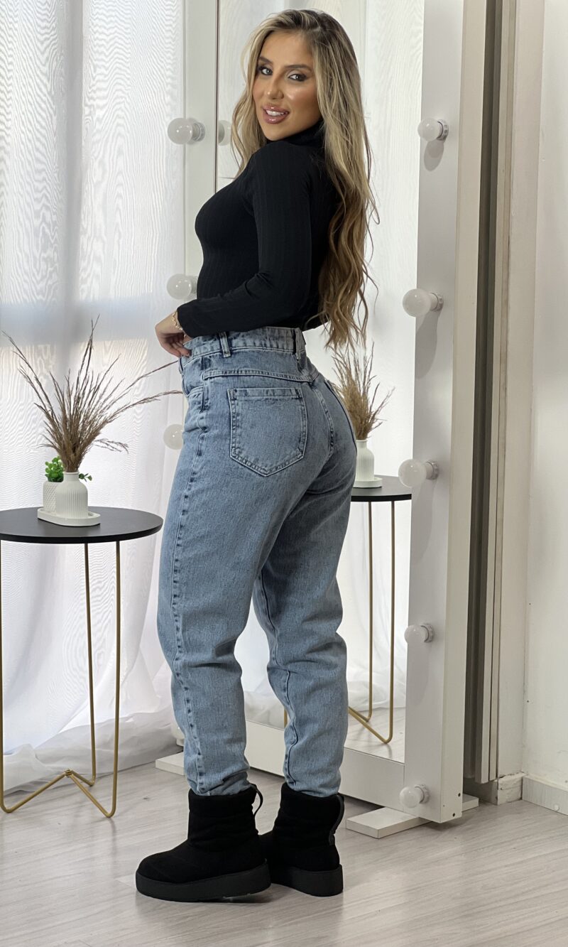 calÇa jeans mom clÁudia