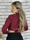 camisa cropped bordo