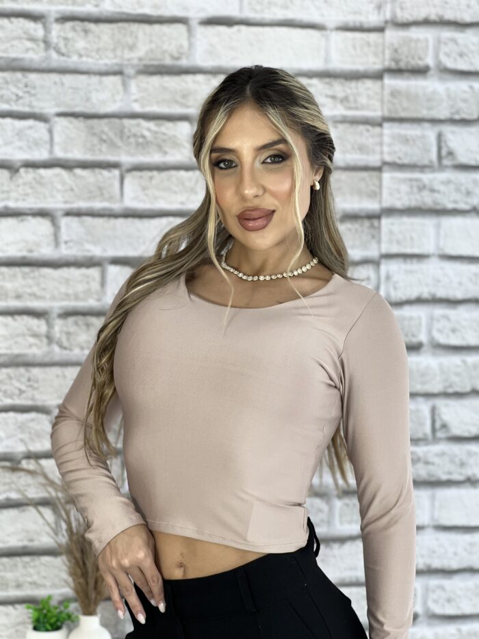 cropped manga longa basico bege cropped manga longa basico bege