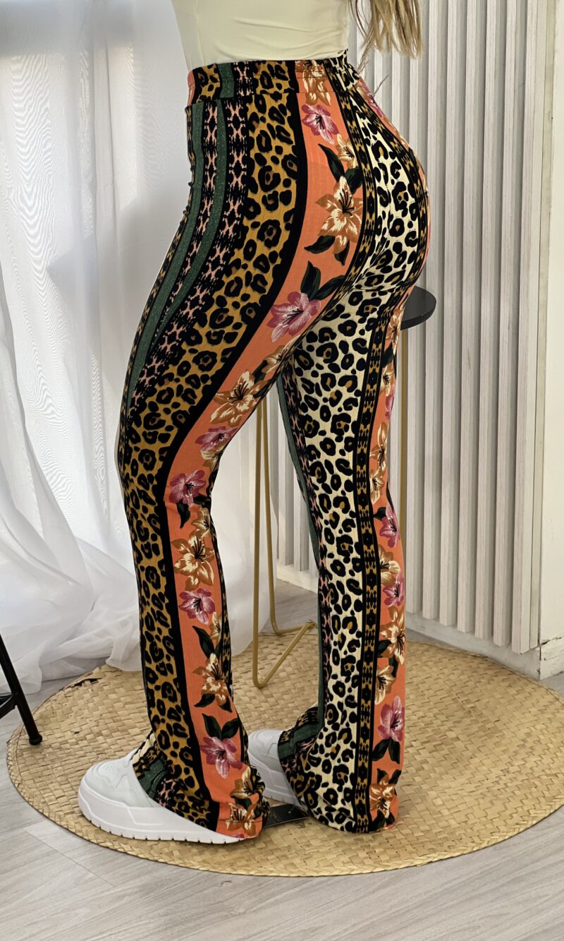 calca flare pitanga estampa 3