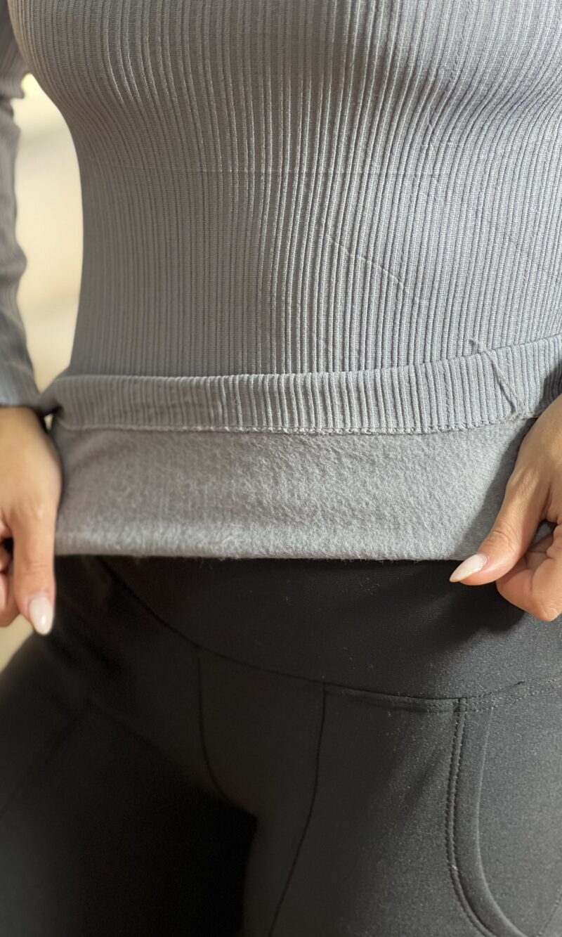blusa termica botao com renda cinza