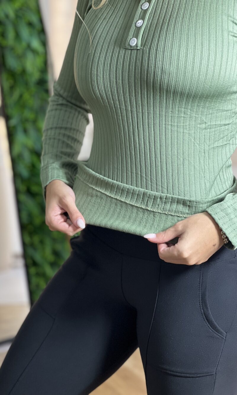 blusa termica botao verde