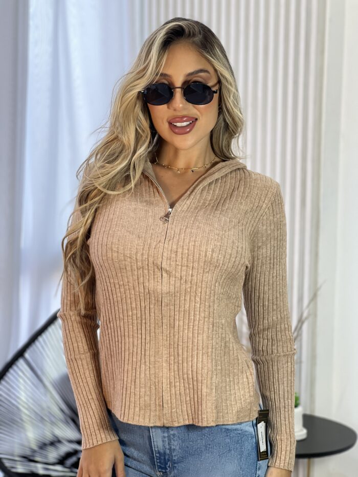 casaquinho modal com capuz bege