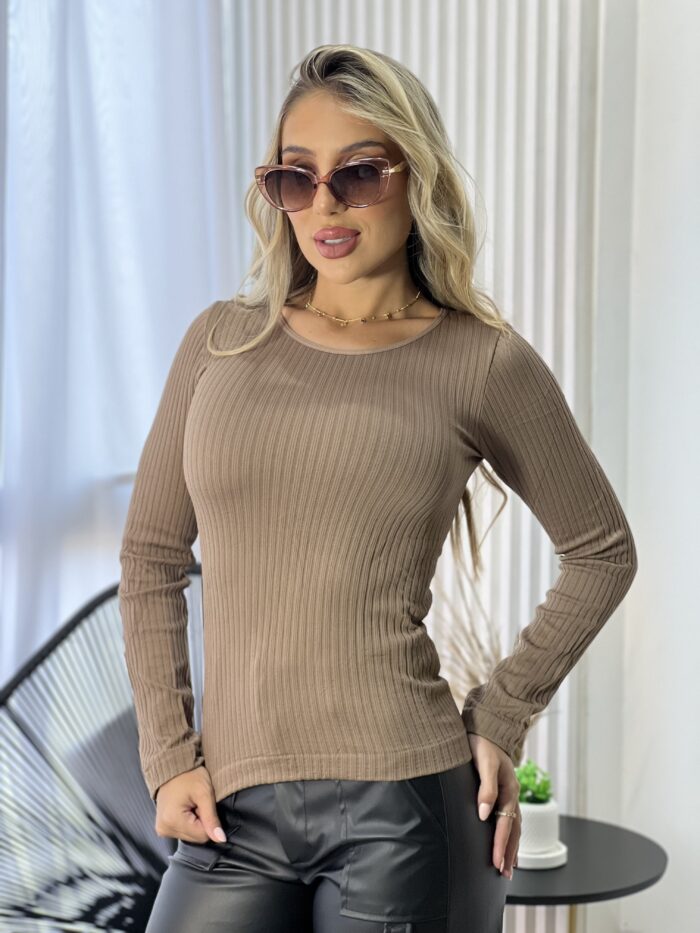 blusa termica gola baixa marrom blusa termica gola baixa marrom