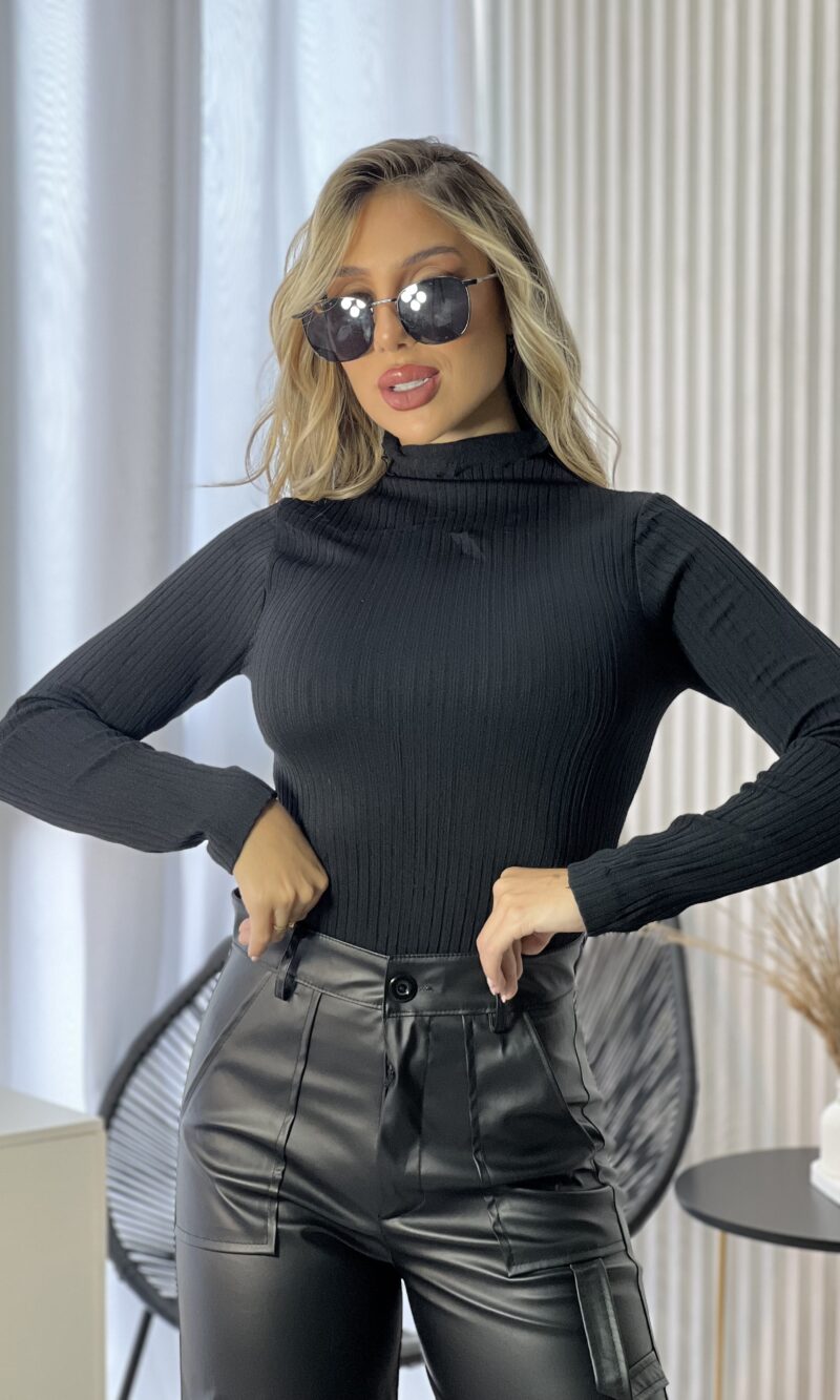 blusa termica gola franzida preto