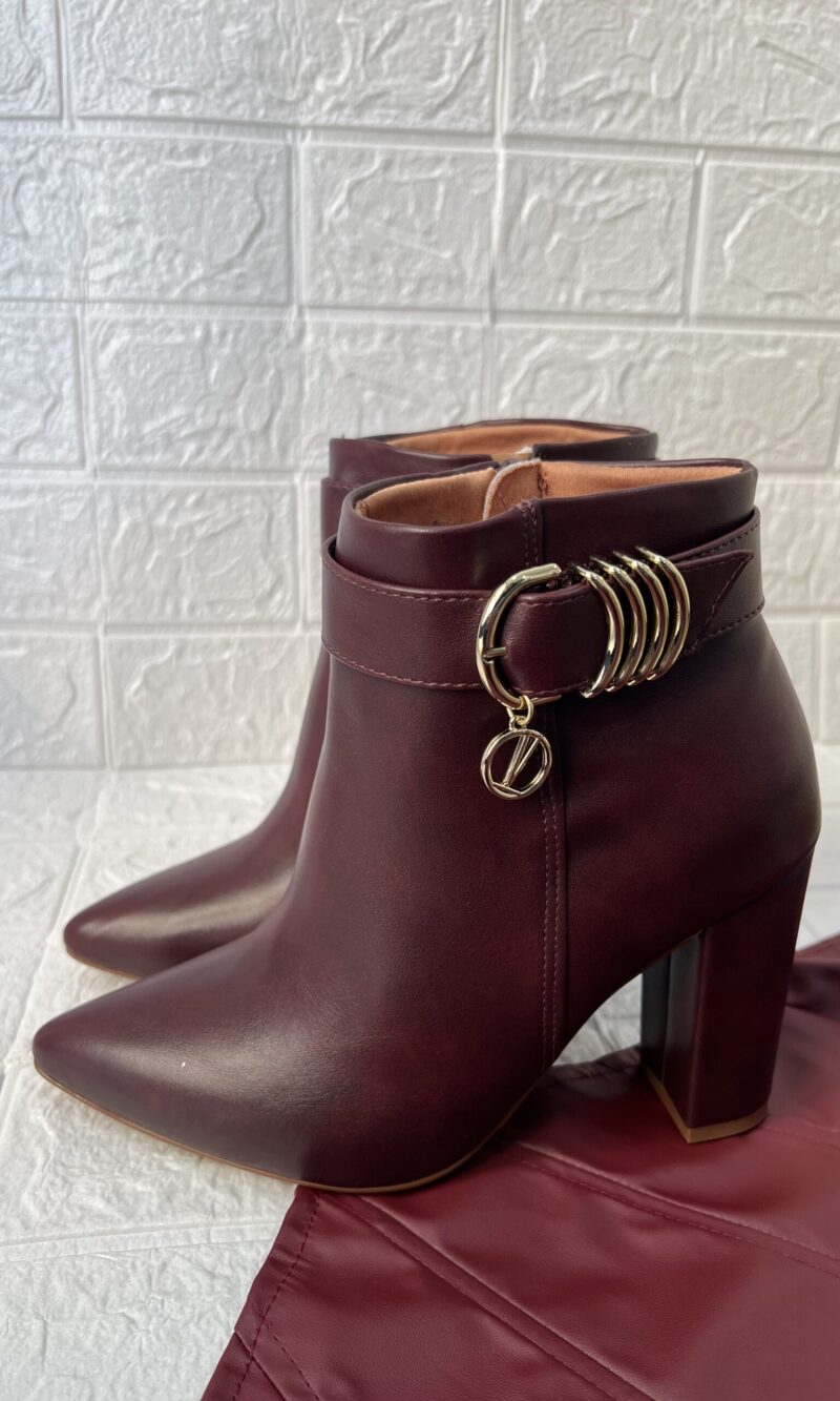 bota cano curto genebra burgundy vizzano 3105.105. bota cano curto genebra burgundy vizzano 3105.105.