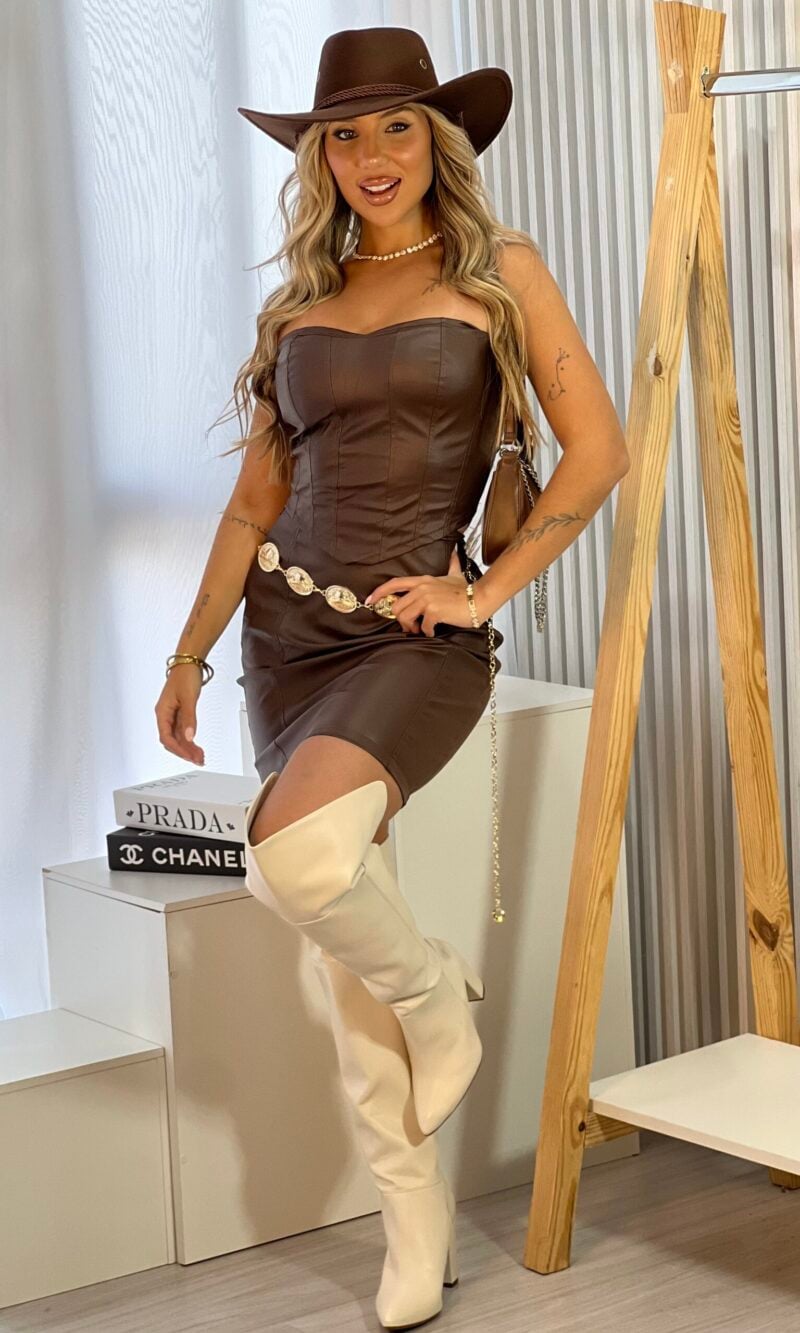 conjunto courino kelly marrom