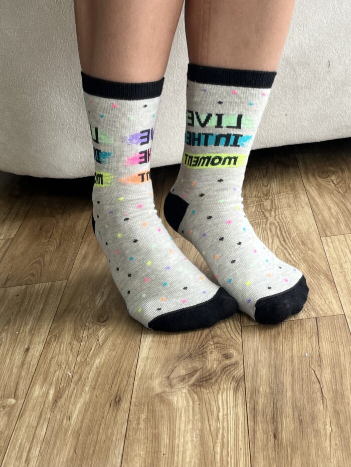 meia cano medio estampado cinza