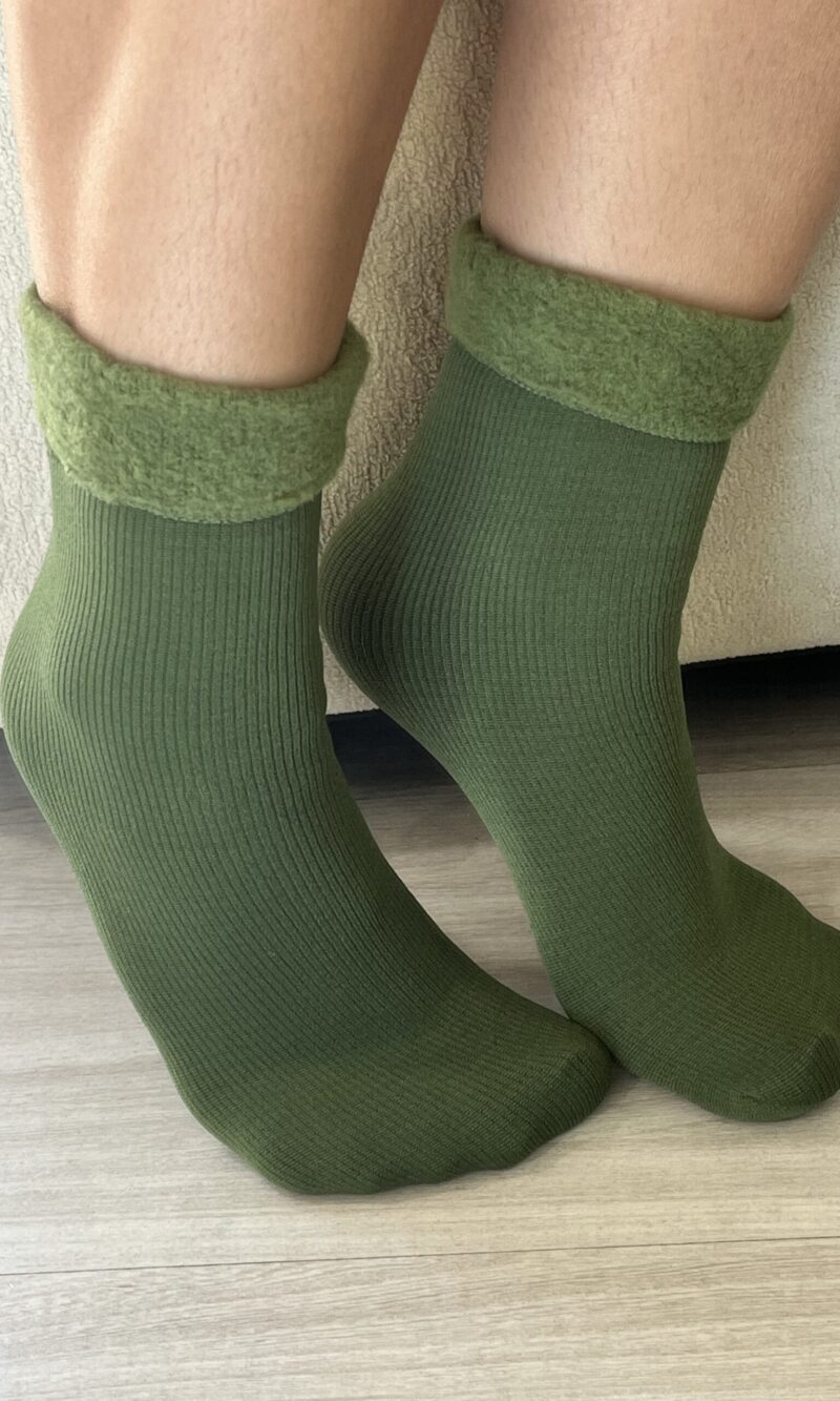 meia apeluciada verde