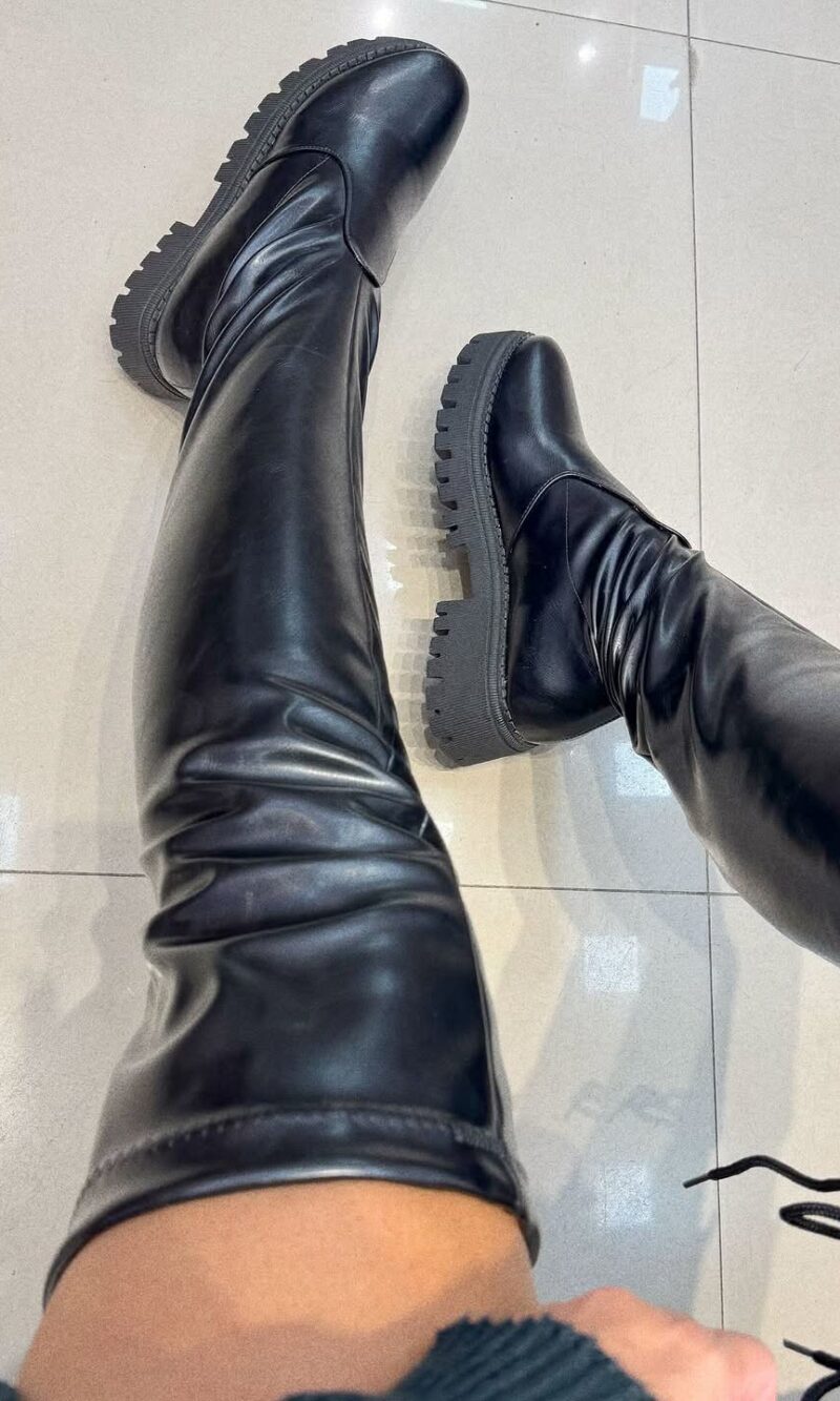 bota das blogueiras over preto